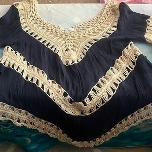 Umgee Navy and Cream Crochet Blouse